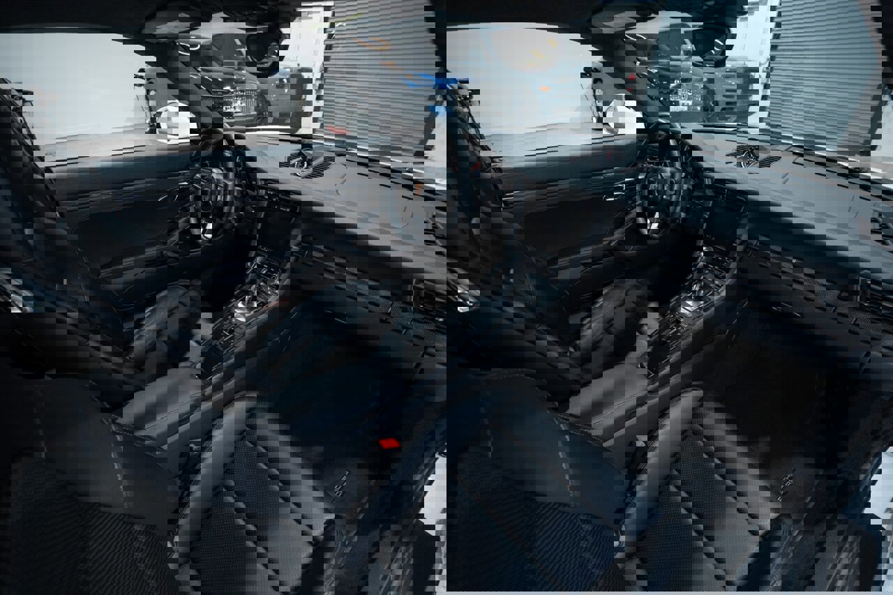 Used 2017 Porsche 911 Turbo S image 30