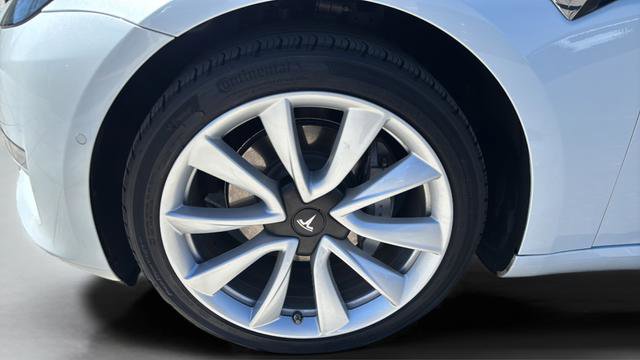 Used 2019 Tesla Model 3 Mid Range image 23