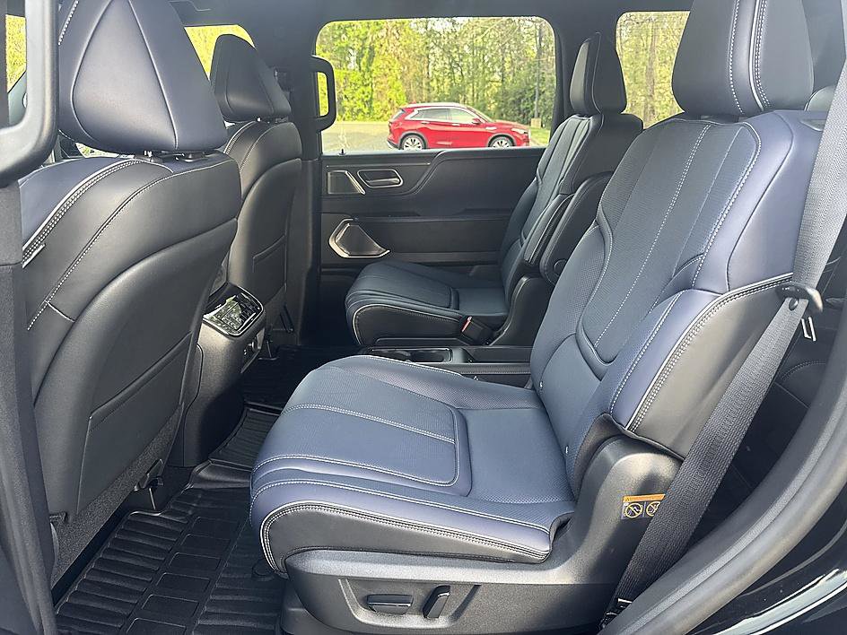 New 2026 INFINITI QX80 4WD image 12