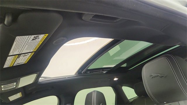 Used 2025 Jaguar F-PACE R-Dynamic S image 55