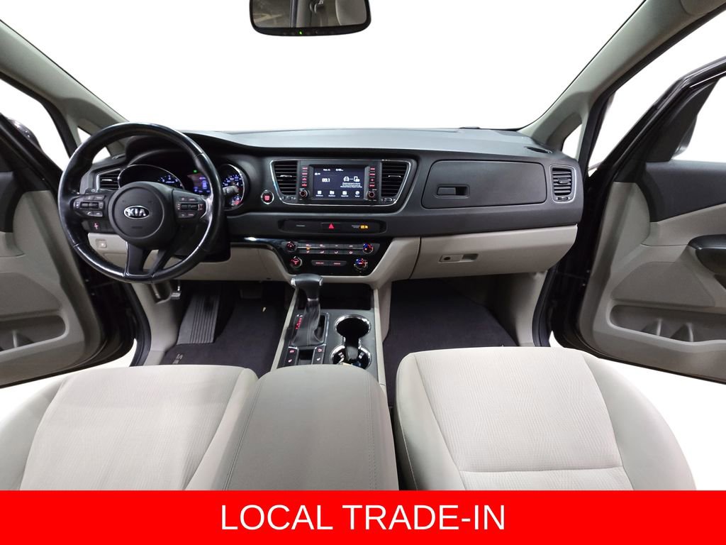 Used 2019 Kia Sedona LX image 9