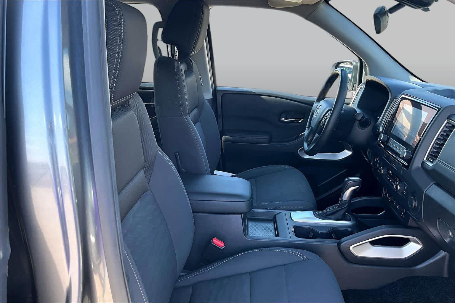 Used 2023 Nissan Frontier SV w/ SV Convenience Package AWD/4WD image 9
