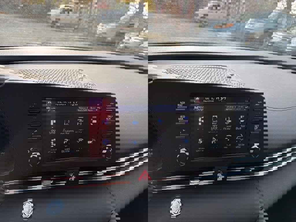 Certified 2022 Hyundai Elantra SEL image 20