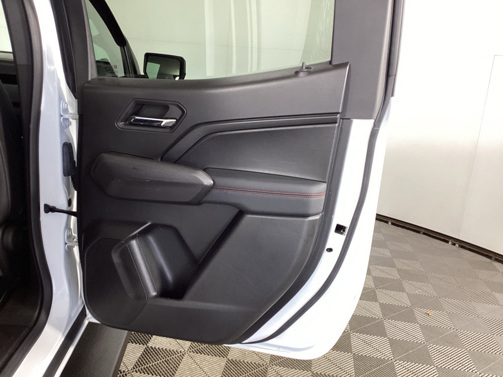 Used 2023 Chevrolet Colorado Z71 w/ Z71 Convenience Package 2 image 10