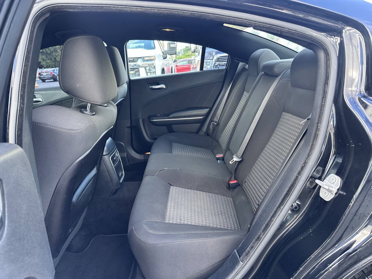 Used 2019 Dodge Charger GT RWD image 16