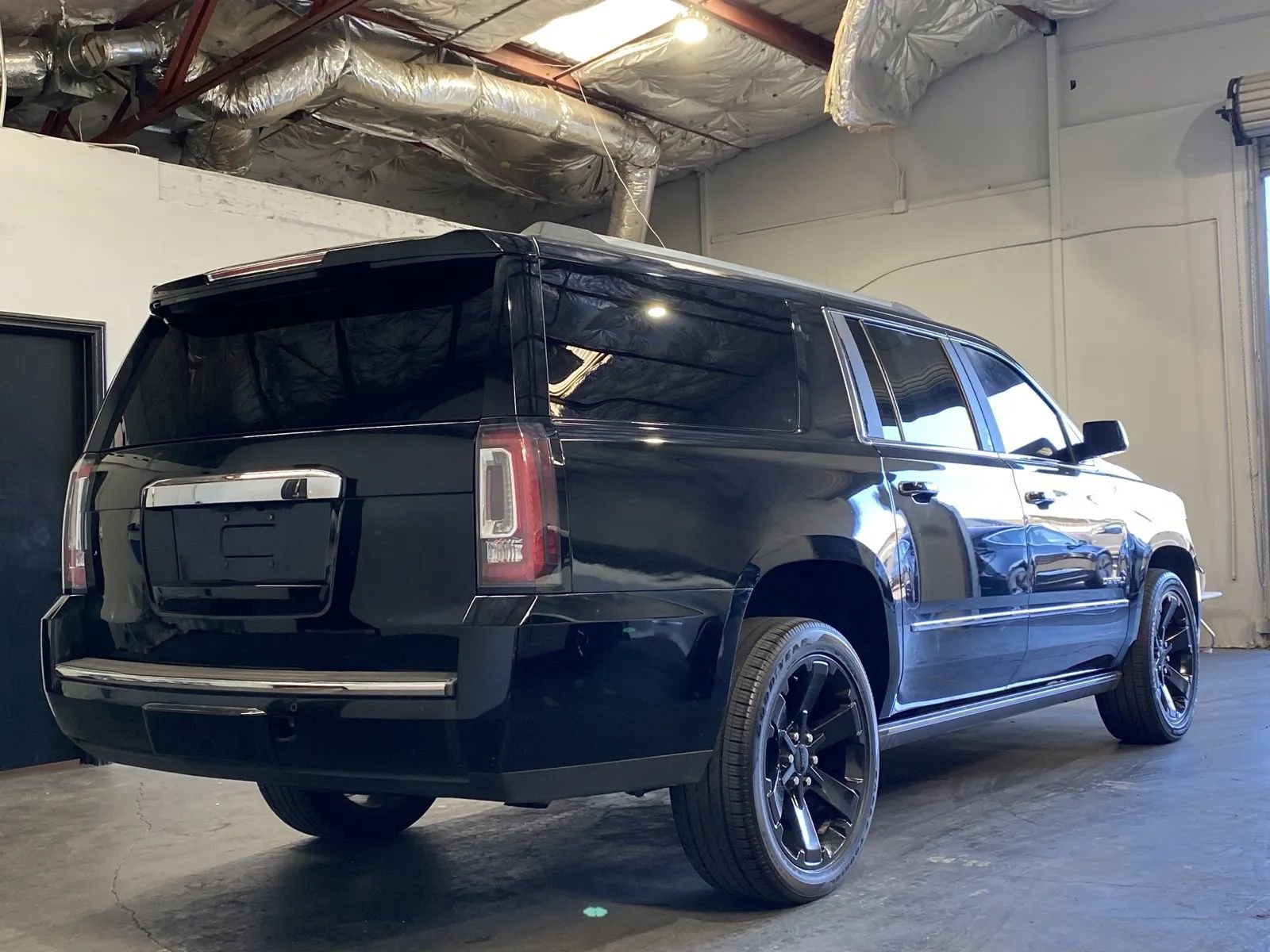 Used 2017 GMC Yukon XL Denali w/ Open Road Package image 4