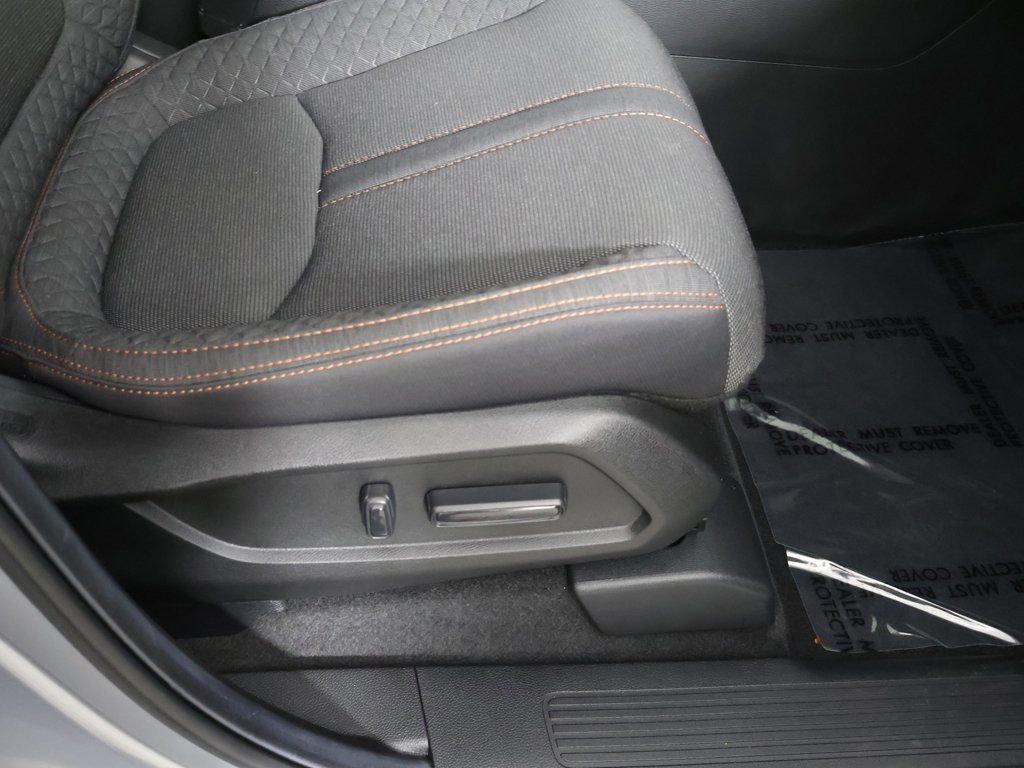 Used 2025 Honda Pilot Sport image 31