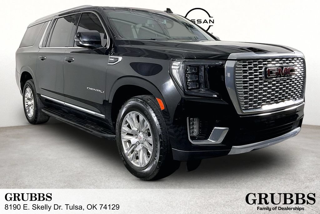 Used 2022 GMC Yukon XL Denali AWD/4WD image 1