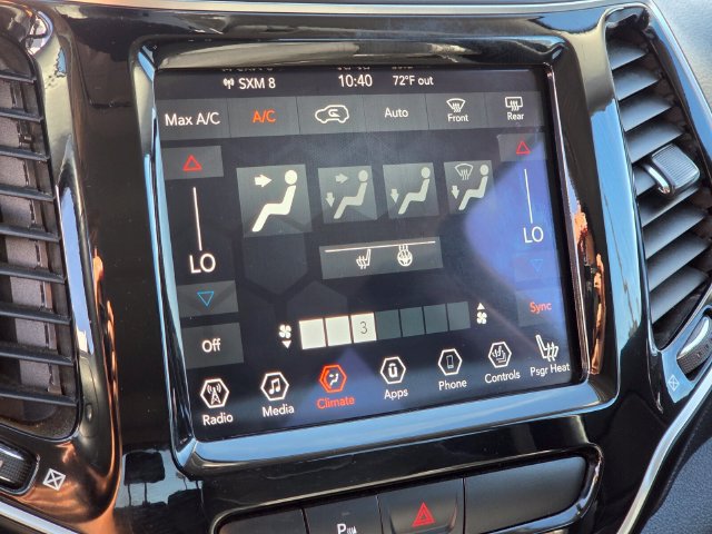 Used 2019 Jeep Cherokee Limited FWD image 27