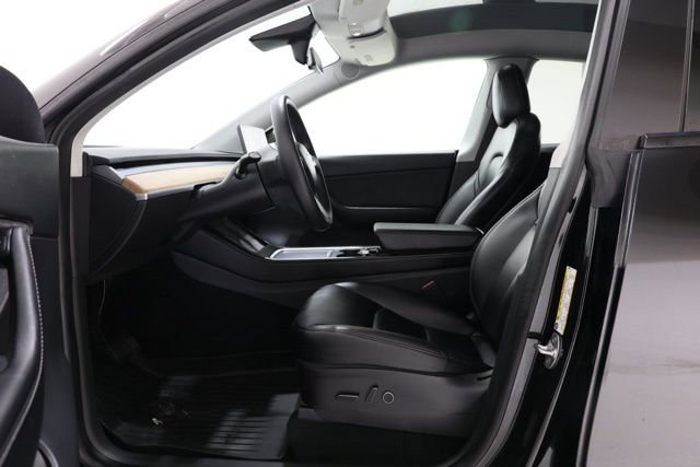 Used 2021 Tesla Model Y Long Range image 16