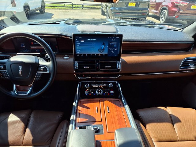 Certified 2023 Lincoln Navigator Reserve RWD image 7