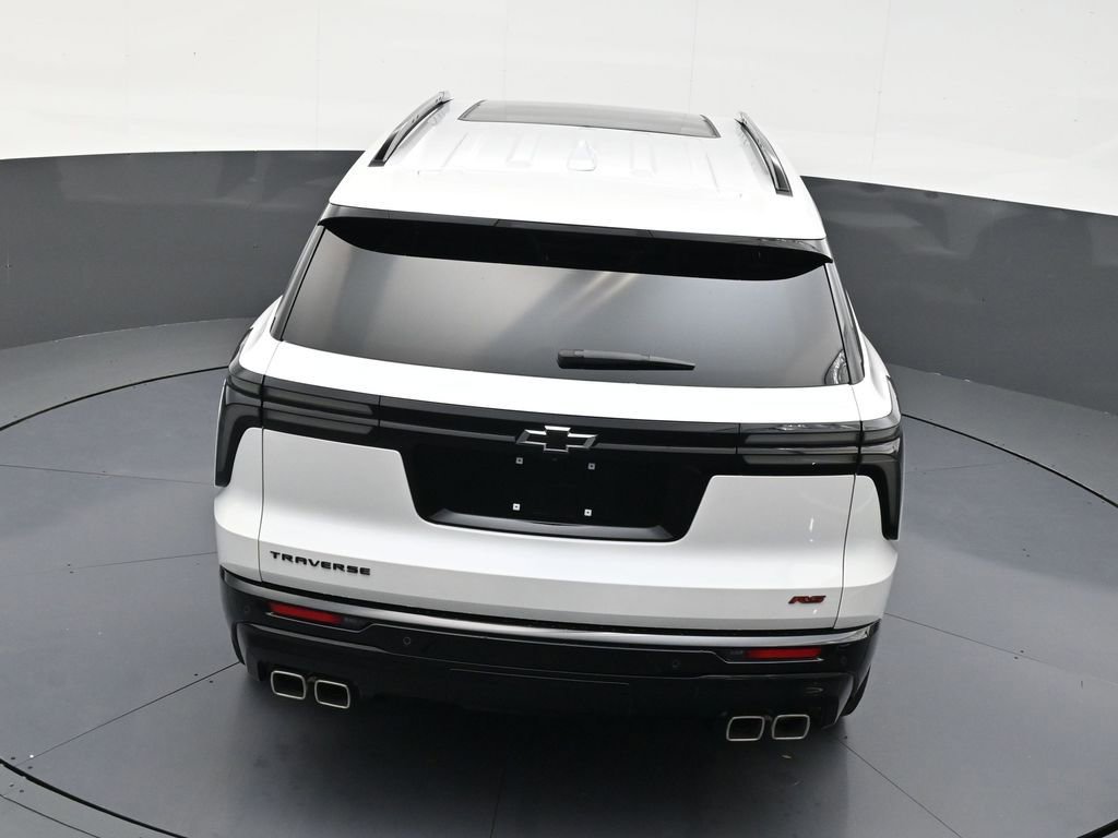 Used 2025 Chevrolet Traverse RS FWD image 16