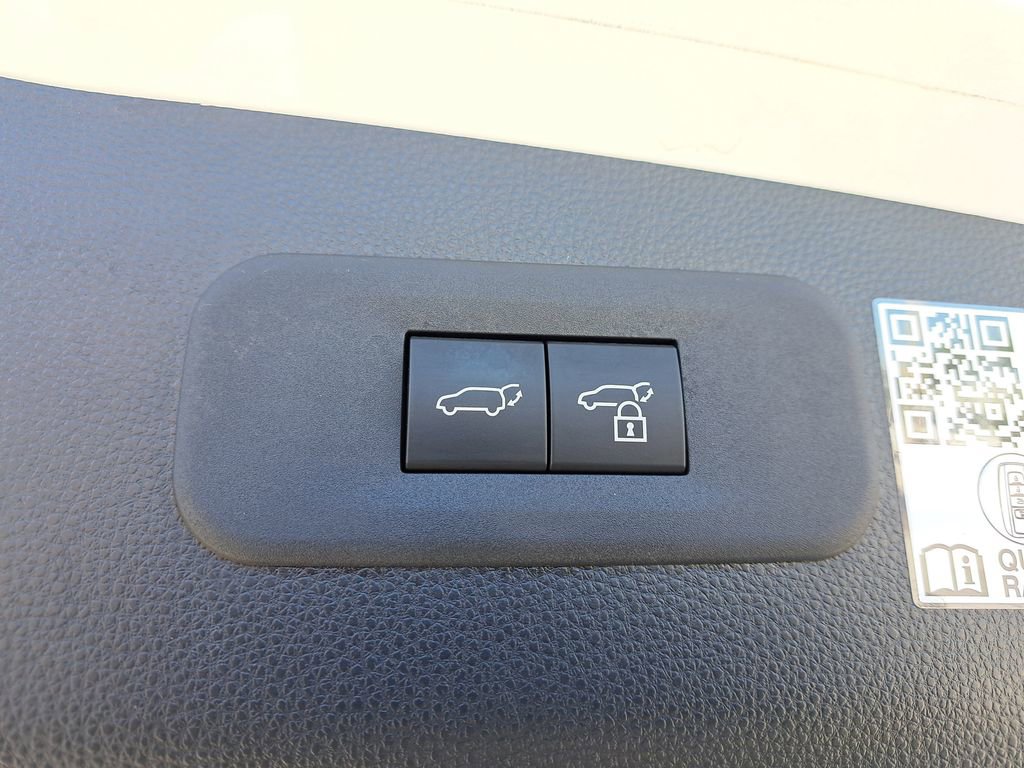 Certified 2025 Toyota Crown Signia Limited image 7