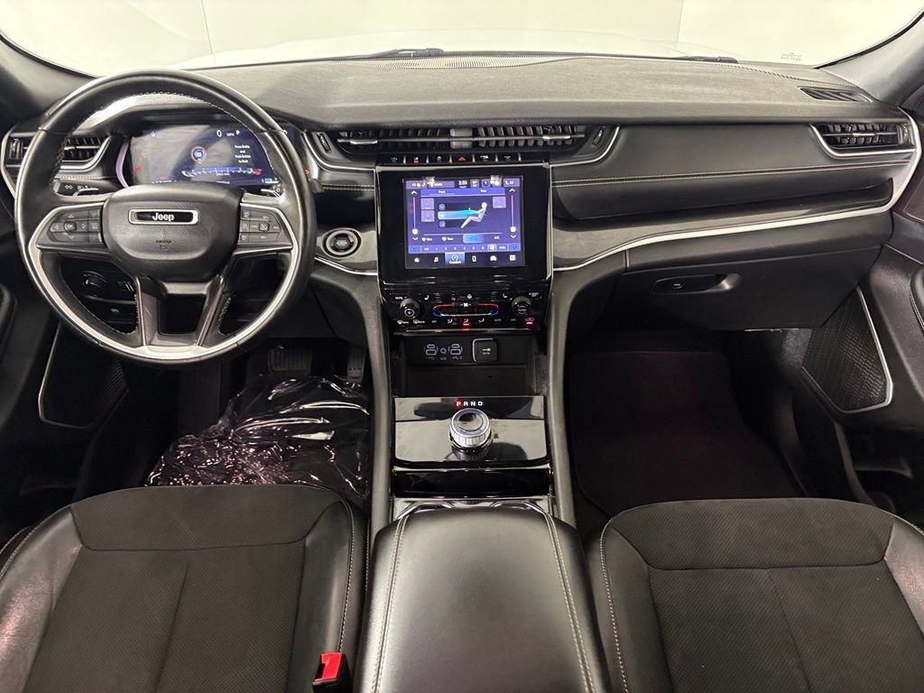 Used 2022 Jeep Grand Cherokee L Laredo RWD image 31