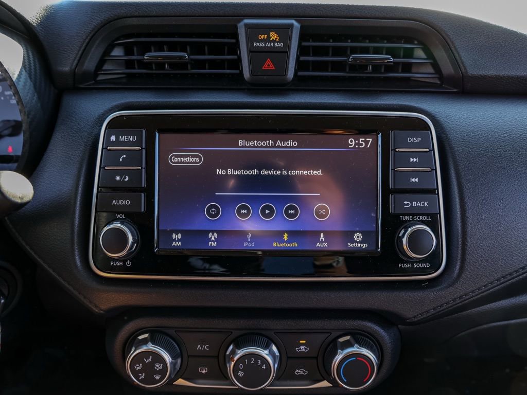 Used 2025 Nissan Versa S w/ Trunk Package FWD image 28