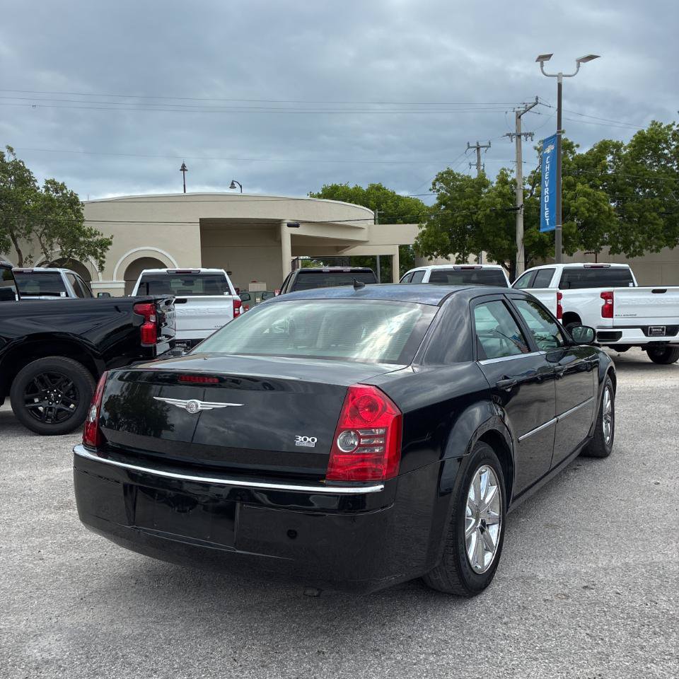 Used 2008 Chrysler 300 Limited RWD image 7