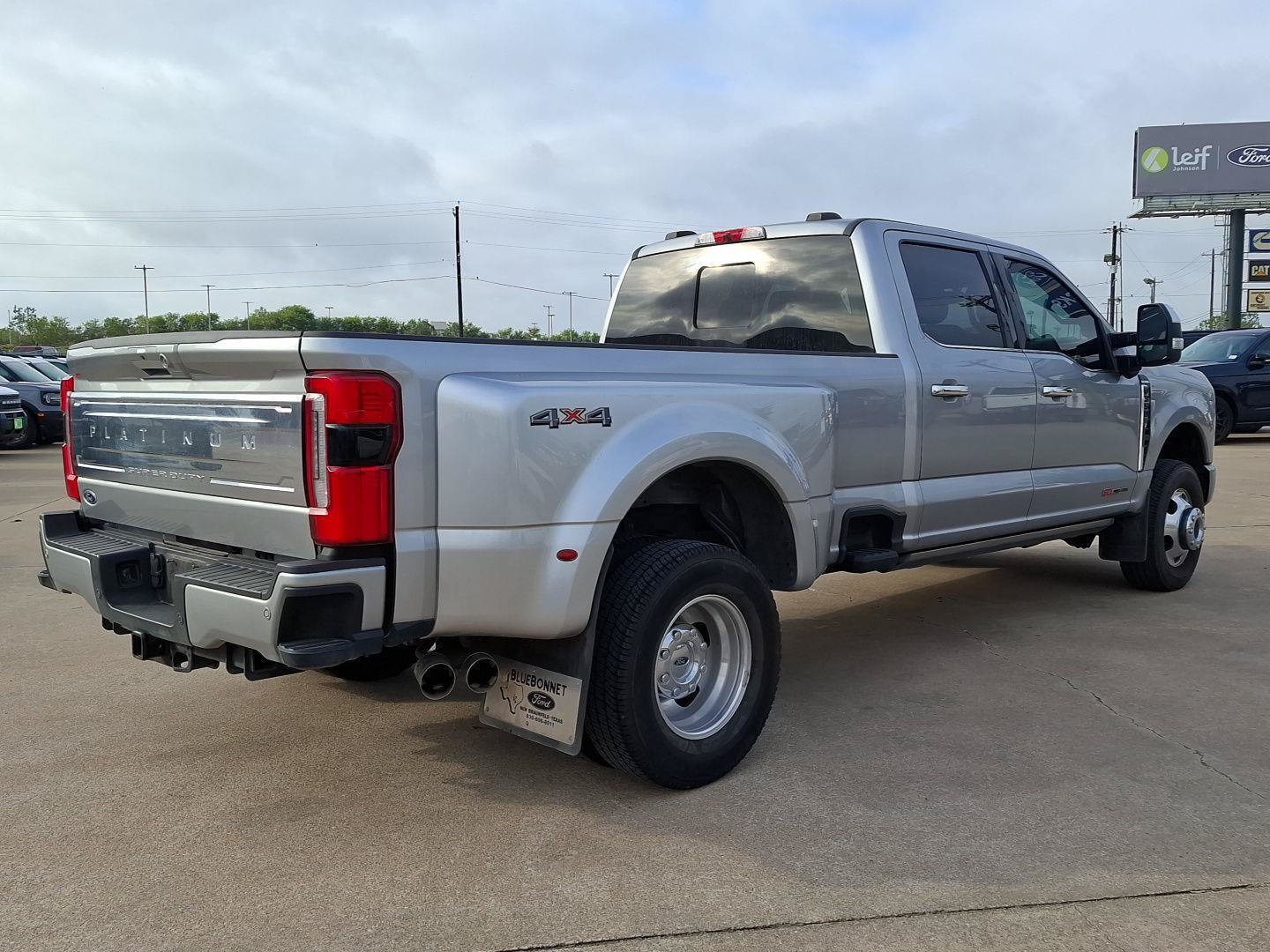 Used 2024 Ford F350 Platinum w/ Camper Package AWD/4WD image 28