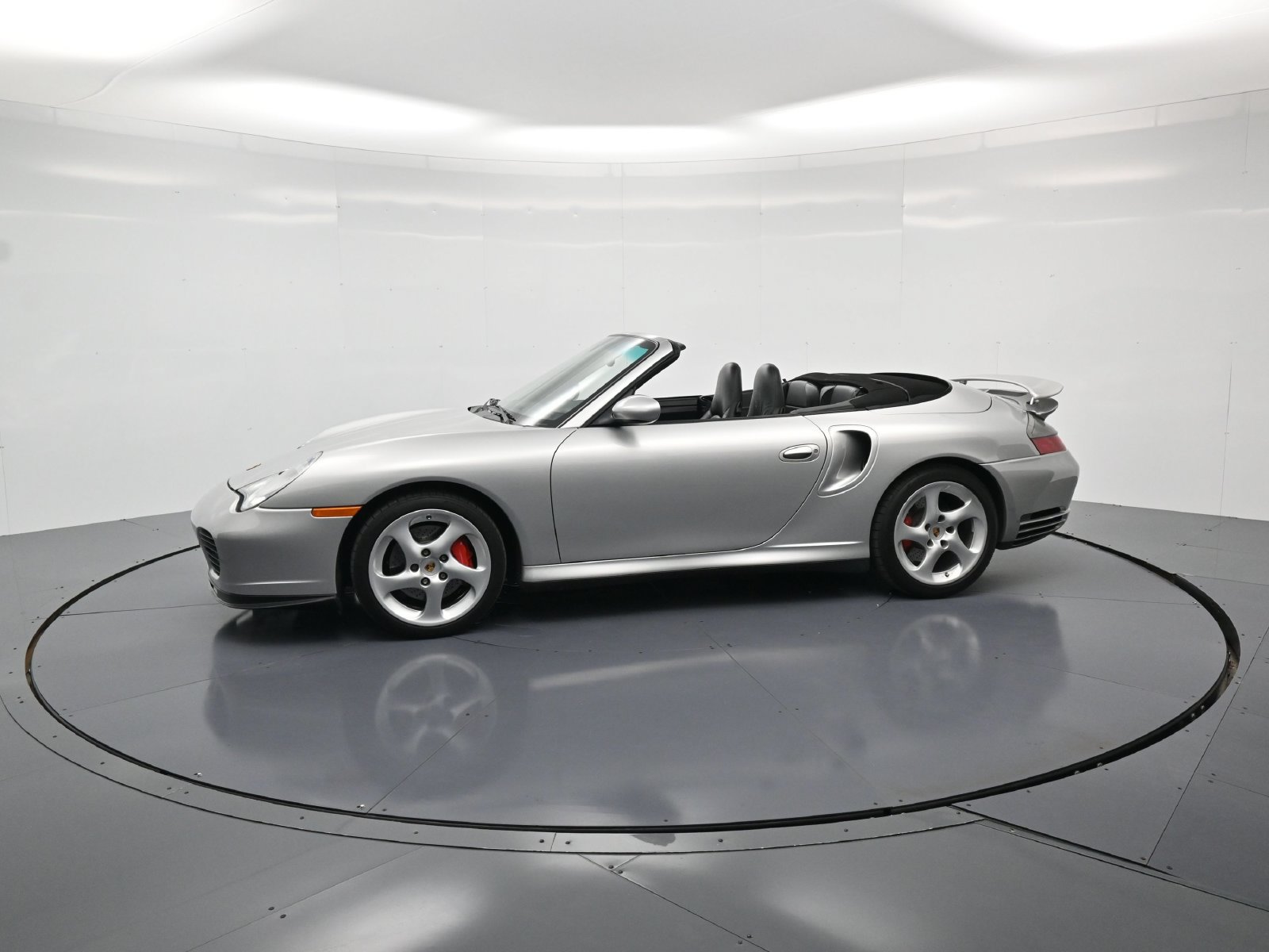 Used 2004 Porsche 911 Turbo AWD/4WD image 2