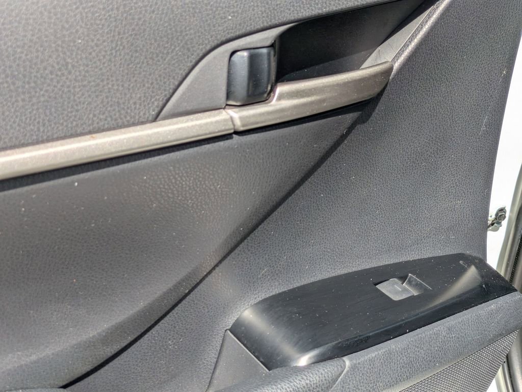 Used 2025 Toyota Camry LE image 27