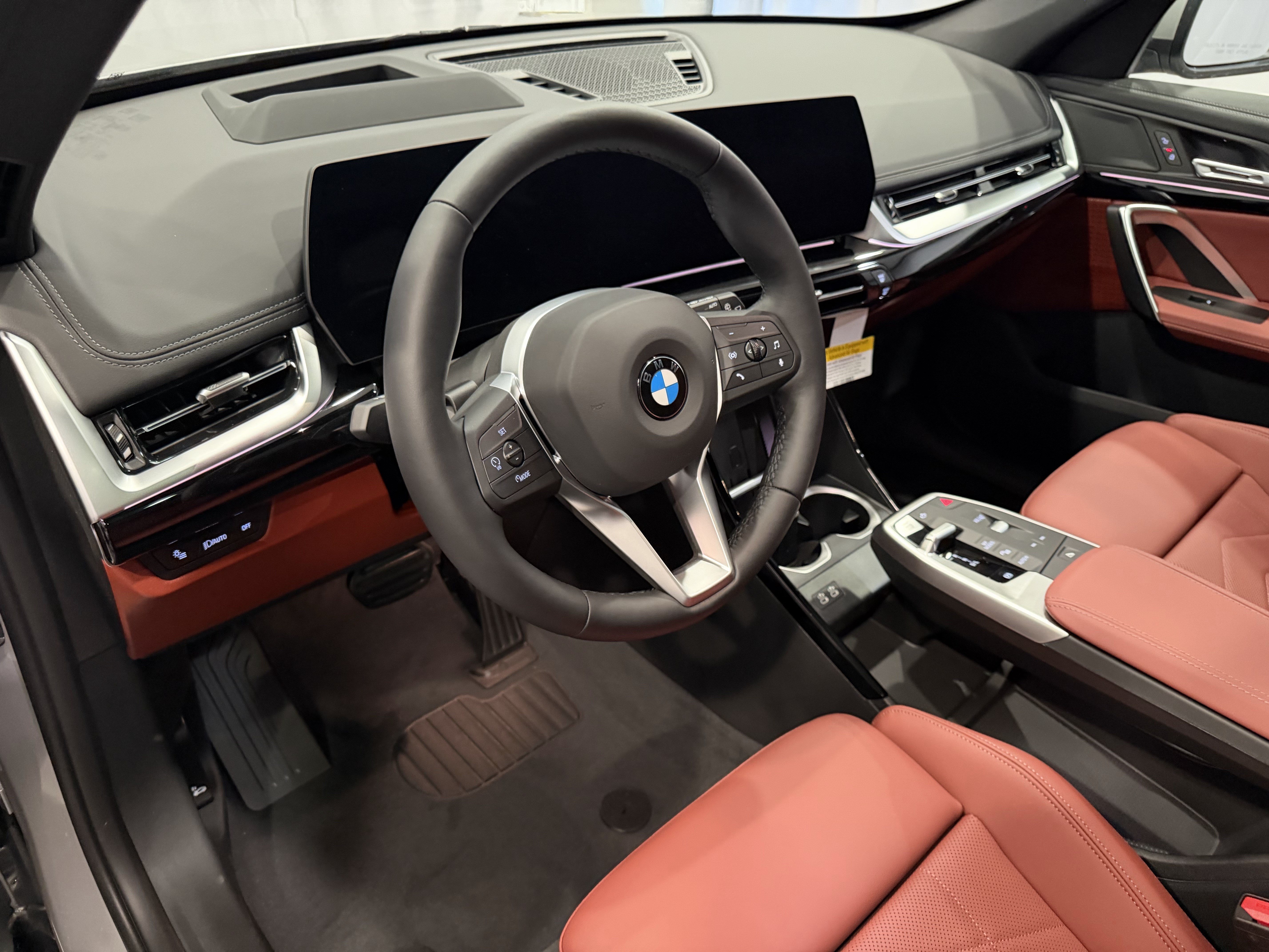 New 2026 BMW X1 xDrive28i w/ Technology Package AWD/4WD image 7