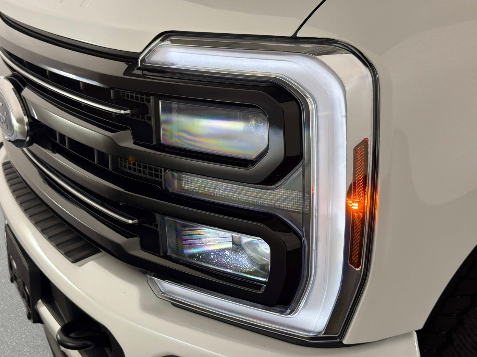 Used 2025 Ford F250 Platinum AWD/4WD image 10