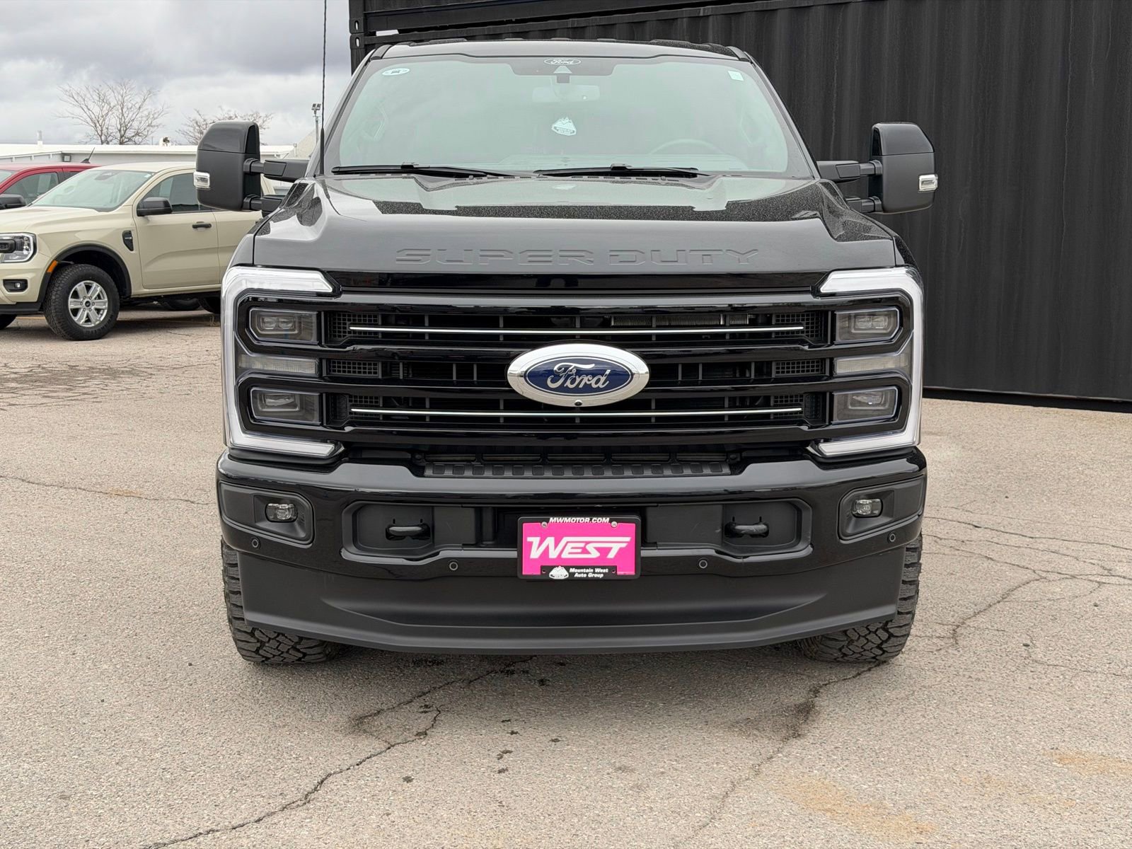 Used 2025 Ford F350 Platinum image 2