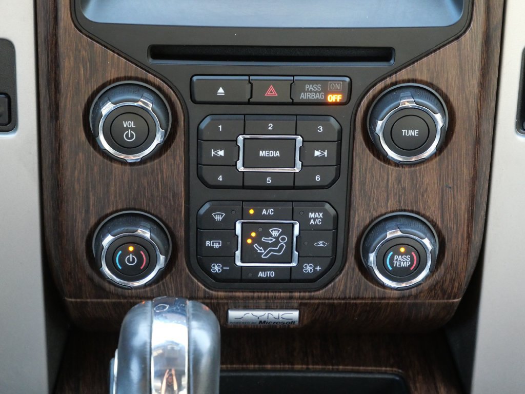 Used 2014 Ford F150 Lariat w/ Lariat Chrome Package AWD/4WD image 16