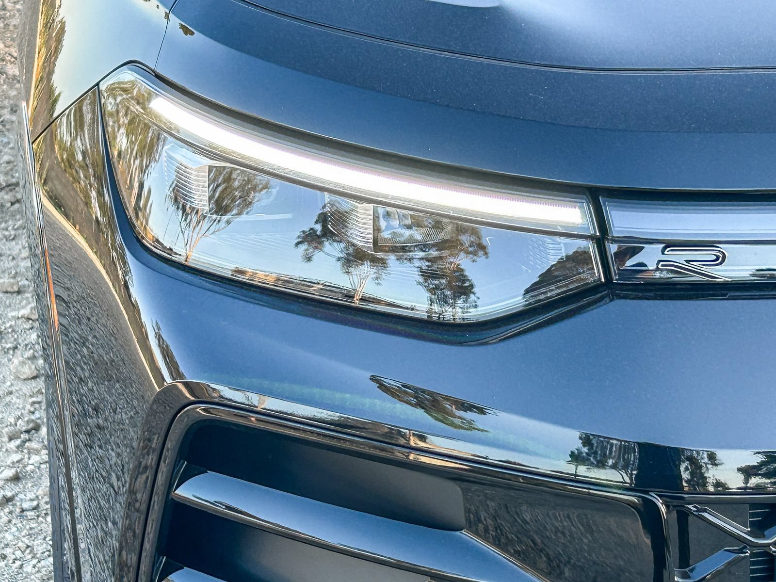 New 2026 Volkswagen Tiguan SE R-Line FWD image 4