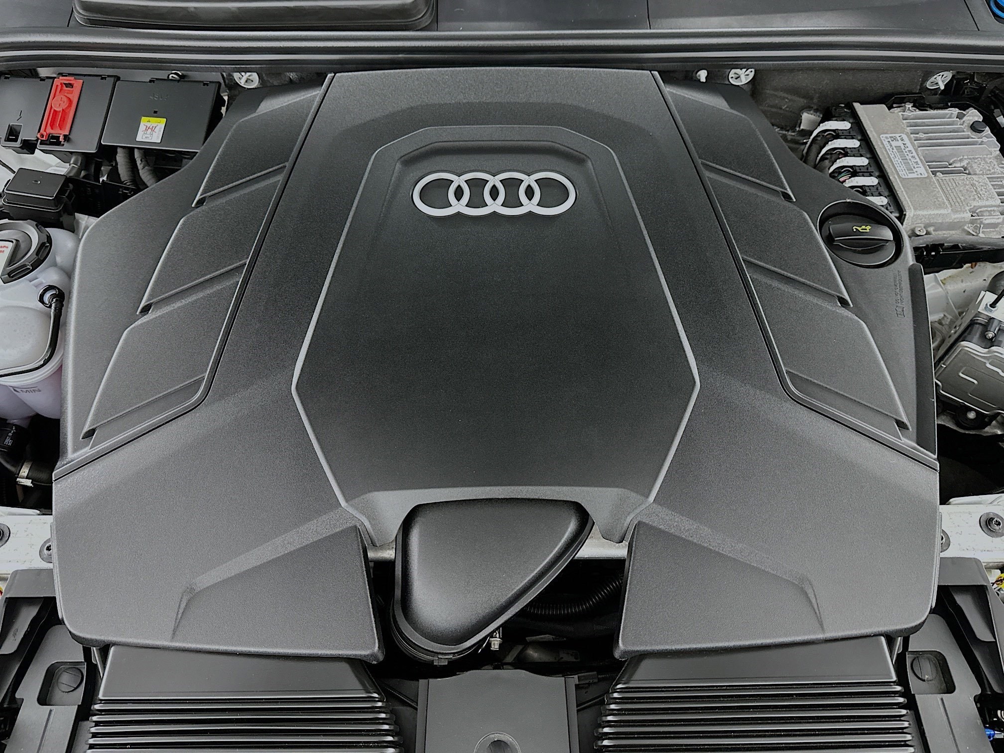 Used 2023 Audi Q7 3.0T Premium Plus AWD/4WD image 34