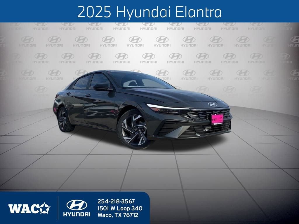 Used 2025 Hyundai Elantra SEL image 1