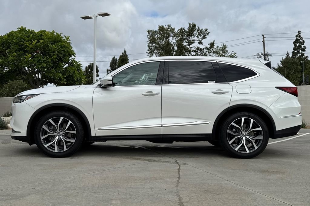 Certified 2023 Acura MDX FWD w/ Technology Package image 10