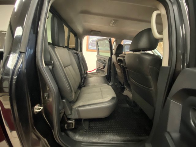 Used 2018 Nissan Titan S w/ S Utility Package RWD image 12