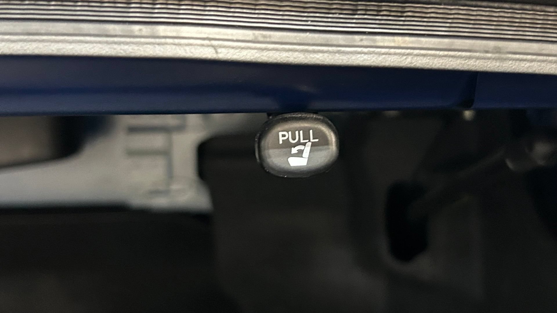 Used 2025 Toyota Camry SE w/ Multimedia Upgrade Package FWD image 32