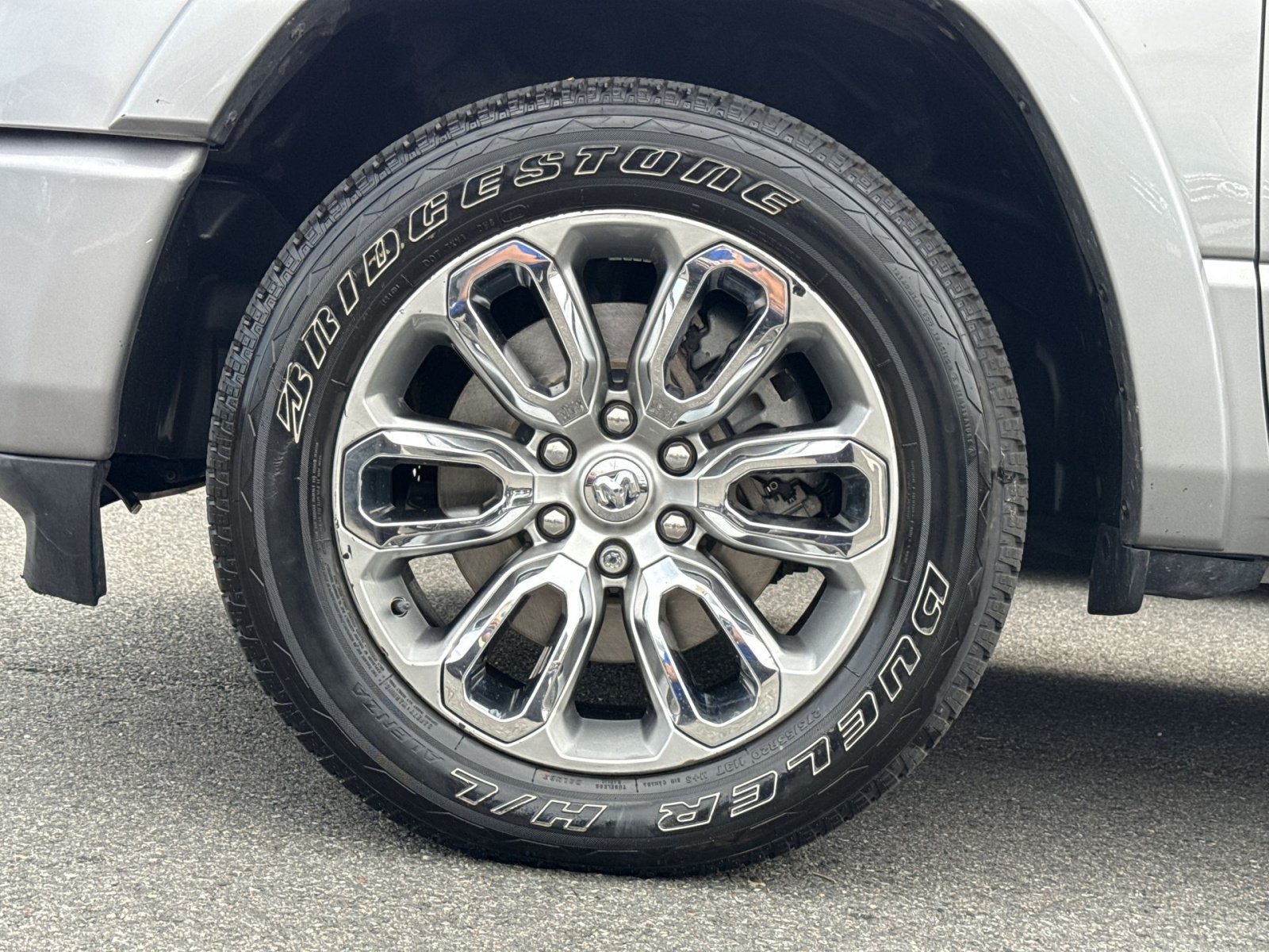 Used 2022 RAM 1500 Laramie w/ Sport Appearance Package AWD/4WD image 12