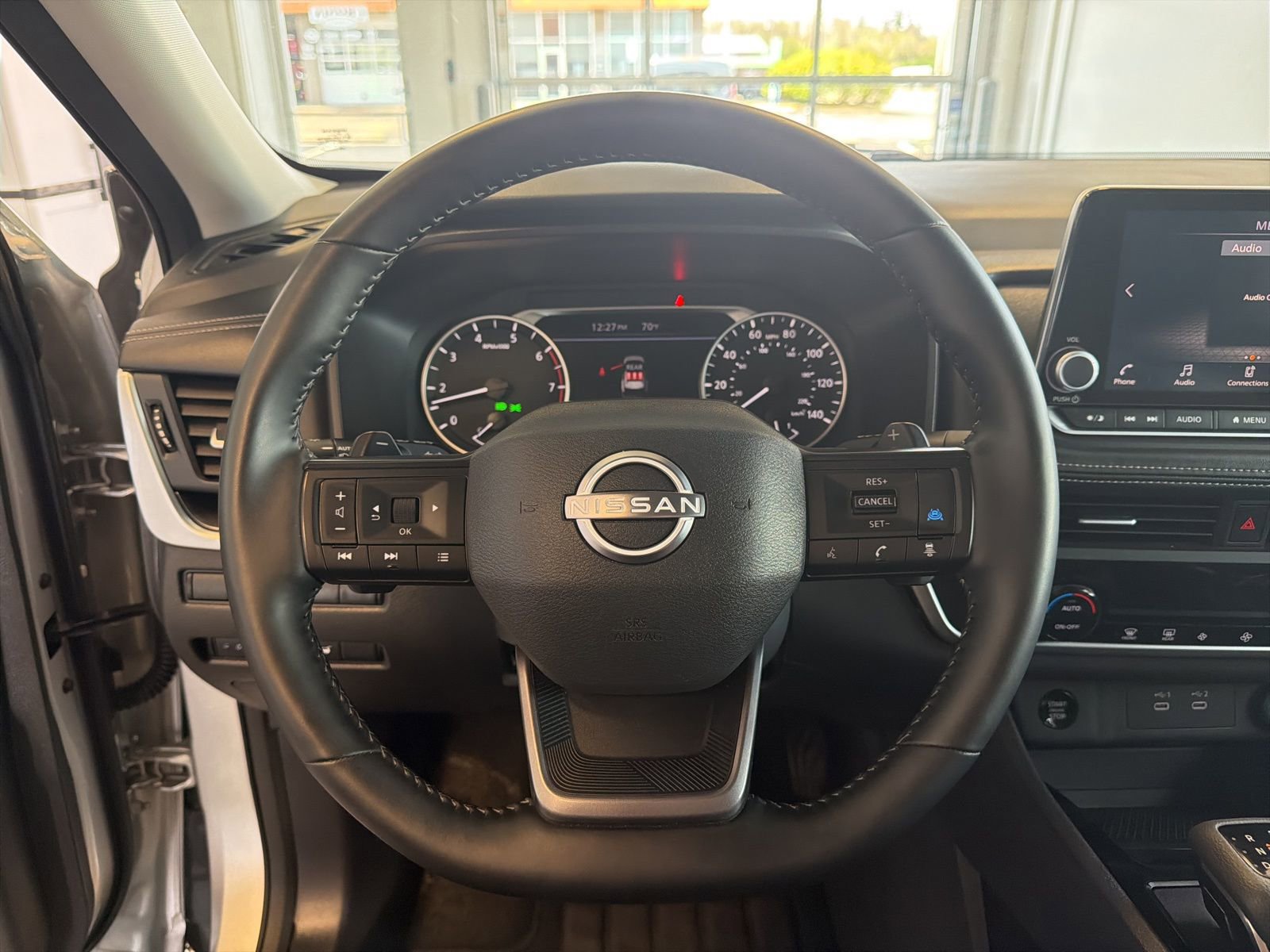 Used 2025 Nissan Rogue SV FWD image 18