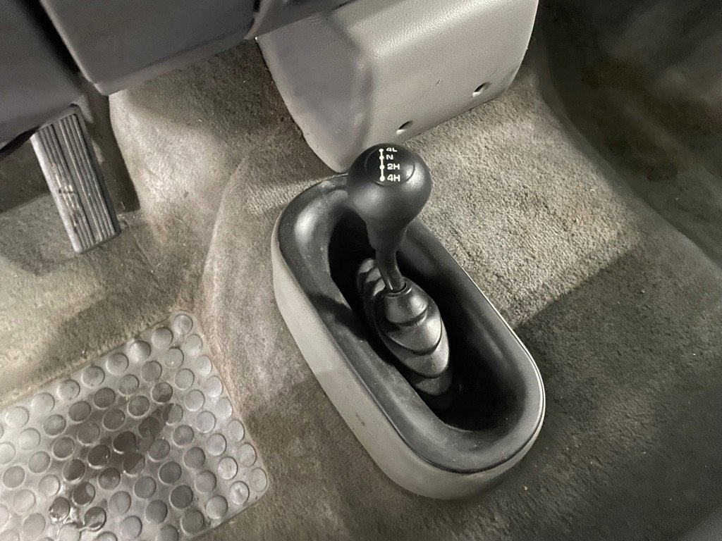 Used 2000 Dodge Ram 1500 Truck SLT image 17