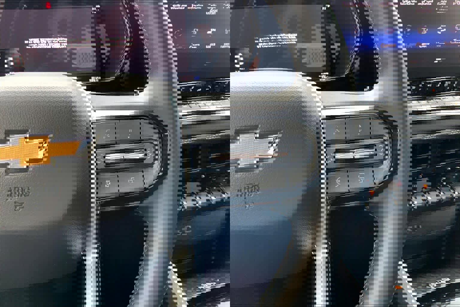 Used 2025 Chevrolet Colorado LT w/ LT Convenience Package image 24