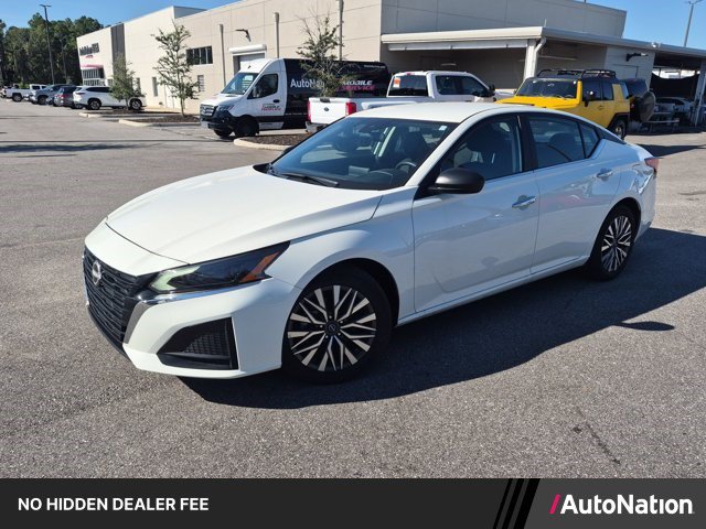 Used 2025 Nissan Altima 2.5 SV FWD image 1
