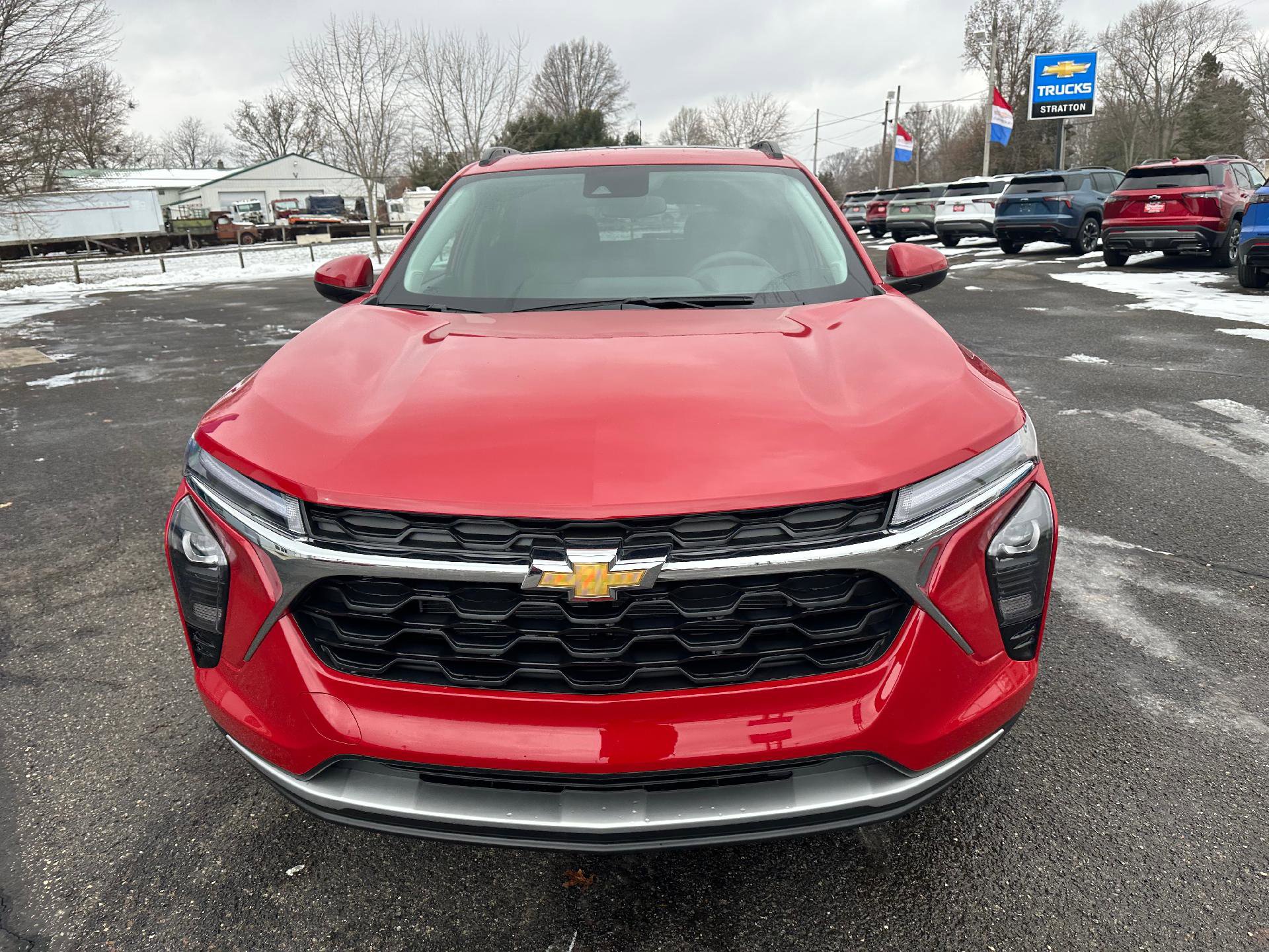 New 2026 Chevrolet Trax LT w/ Sunroof Package FWD image 2
