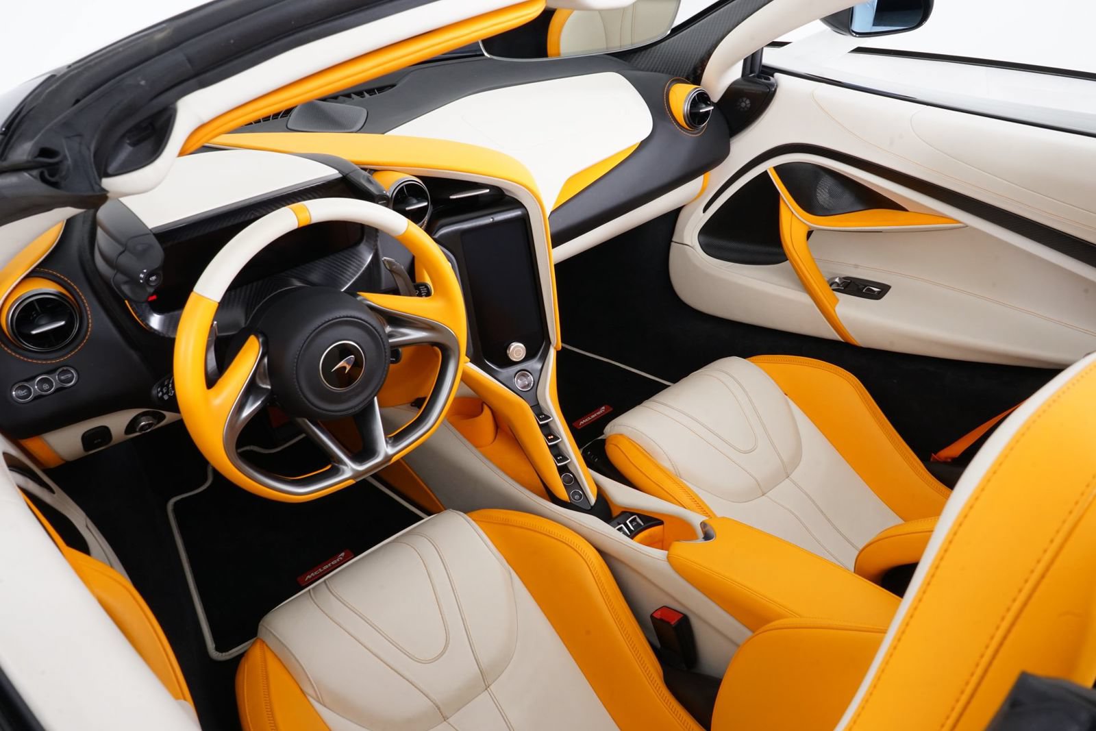 Used 2024 McLaren 750S Spider RWD image 21