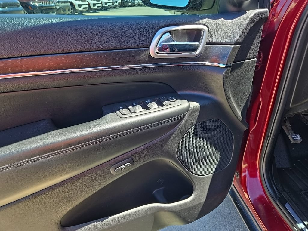 Used 2018 Jeep Grand Cherokee Limited AWD/4WD image 31