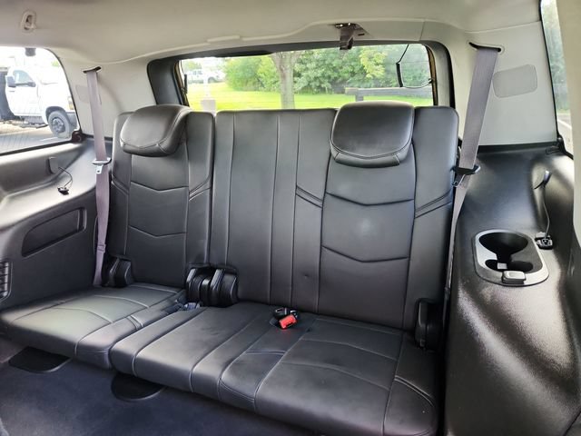 Used 2015 Cadillac Escalade Luxury AWD/4WD image 33