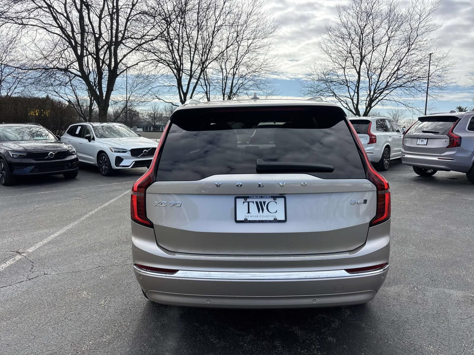 New 2026 Volvo XC90 B6 Plus w/ Protection Package Premier AWD/4WD image 6