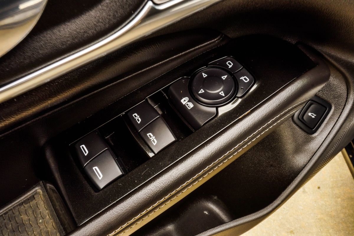Used 2022 Cadillac CT4 Luxury w/ LPO, Exterior Accent Package RWD image 36