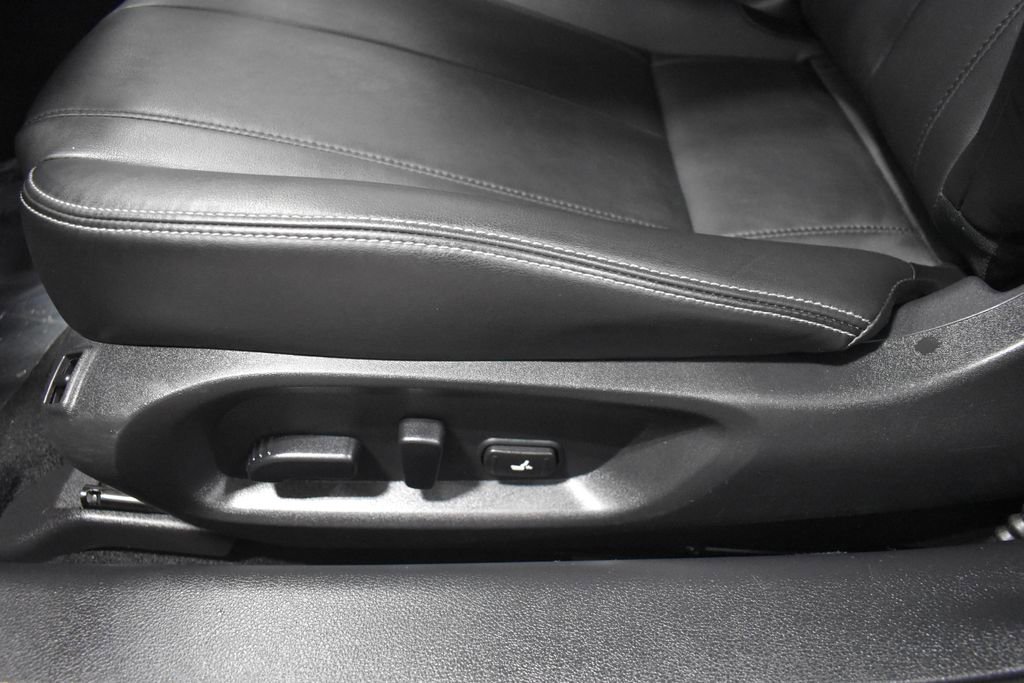 Used 2018 INFINITI Q60 3.0t Luxe w/ Sensory Package 3.0T Luxe image 19