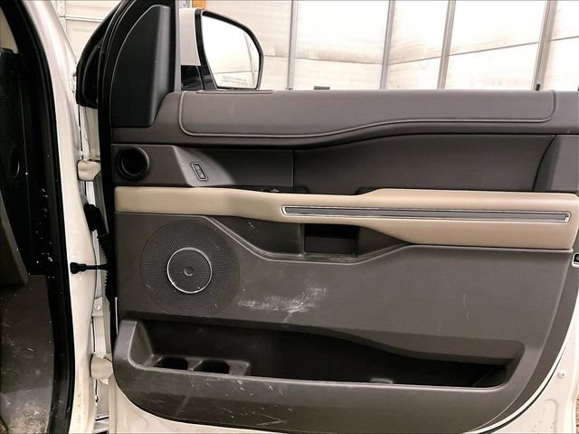 Used 2020 Ford Expedition Max XLT w/ Equipment Group 202A AWD/4WD image 23