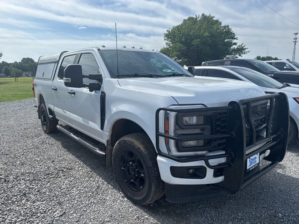 Used 2023 Ford F250 XL w/ STX Appearance Package AWD/4WD image 3