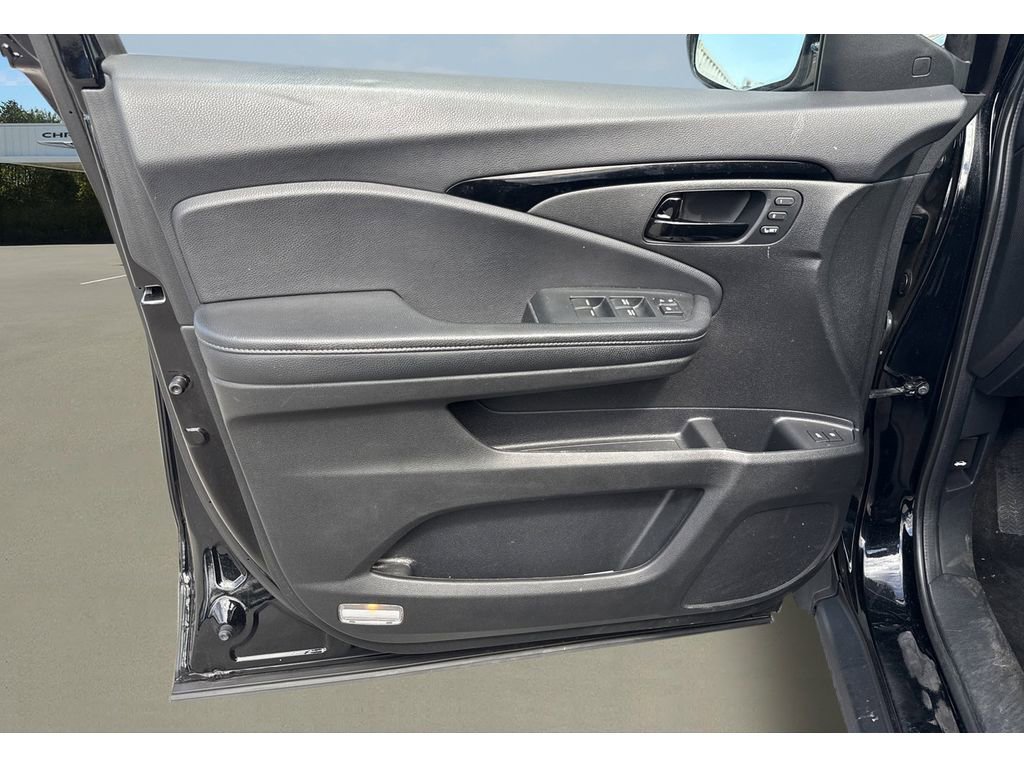 Used 2022 Honda Passport Elite image 13