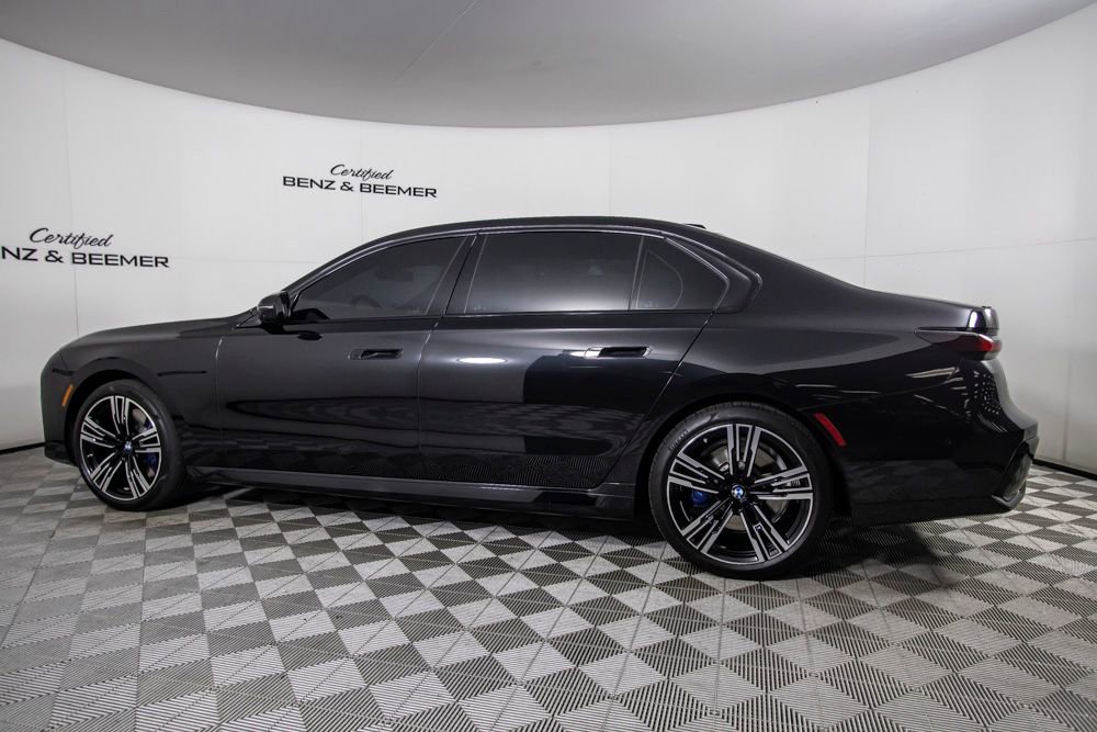 Used 2023 BMW 740i RWD image 10