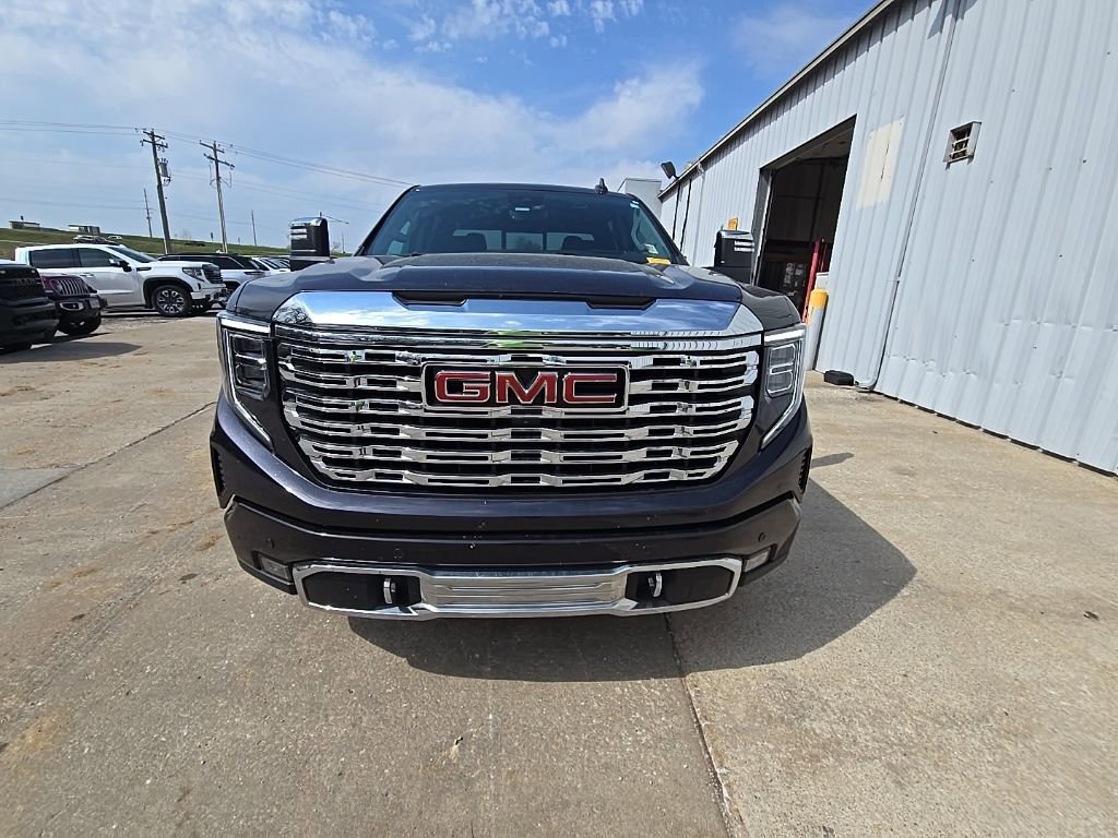 Used 2024 GMC Sierra 1500 Denali w/ Denali Reserve Package AWD/4WD image 12